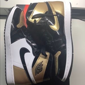 Jordan 1 gold toe